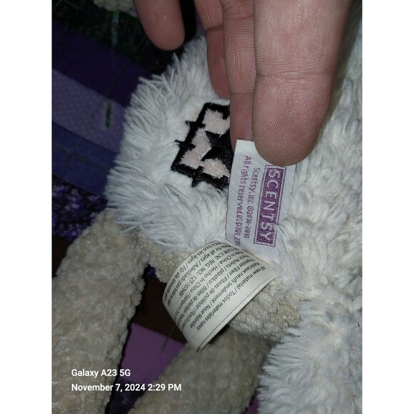 Scentsy Buddy 2010 Alma the Alpaca Plush Animal with Scarf- No Scent Pack or Hat - Picture 7 of 8
